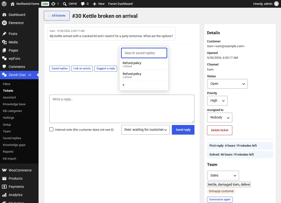 A ticket with the Saved replies picker open